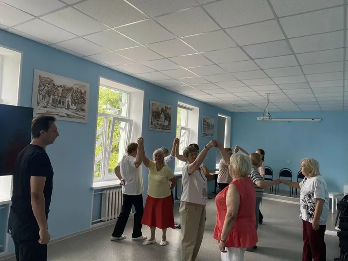 Занятия по хореографии в рамках проекта "Нам года, не беда"