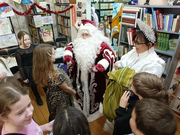 Праздничная программа «Вокруг света вместе с Дедом Морозом».