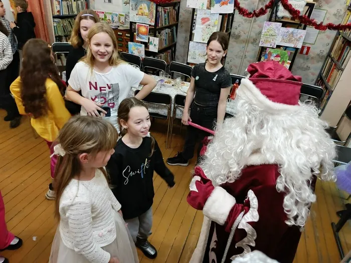 Праздничная программа «Вокруг света вместе с Дедом Морозом».