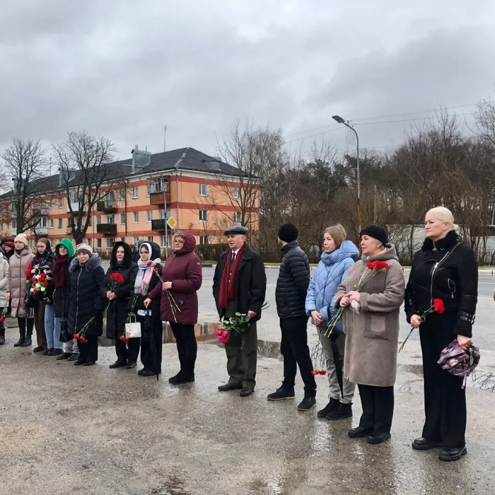 Тopжecтвeнный митинг, пocвящённый Дню зaщитникa Oтeчecтвa