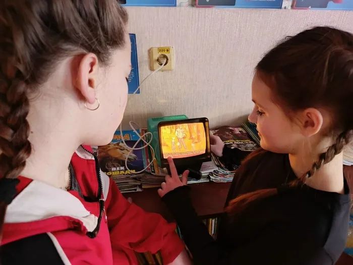 Проект "Волшебство старой плёнки: смотрим диафильмы и играем"