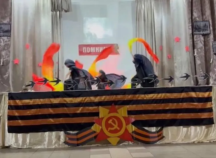 Литературно-музыкальная композиция, посвящённая 82-й годовщине снятия блокады Ленинграда.