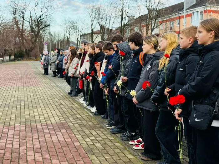 Акция, посвященная Дню Героев Отечества.