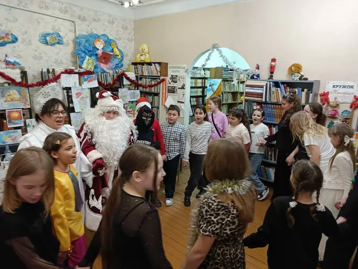 Праздничная программа «Вокруг света вместе с Дедом Морозом».