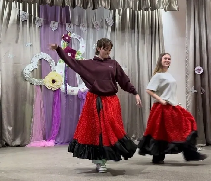 Конкурсно-игровая программа «А ну-ка, девушки!»