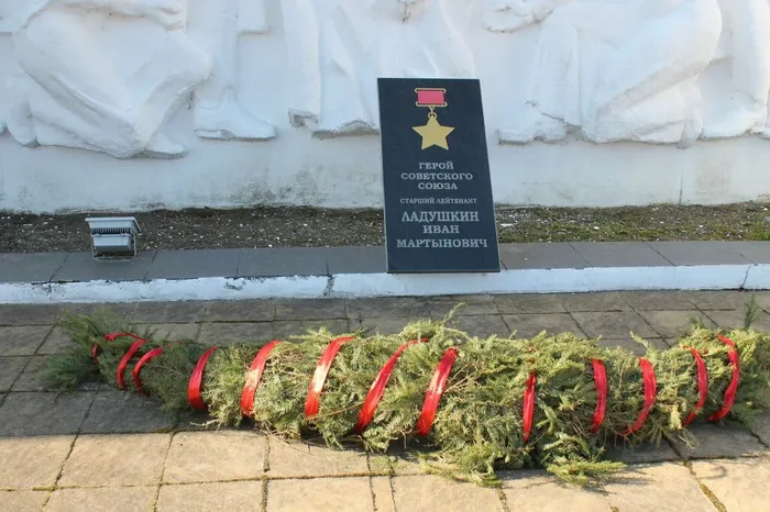 81 год со дня освобождения советскими войсками города Людвигсорт от немецко-фашистских захватчиков.