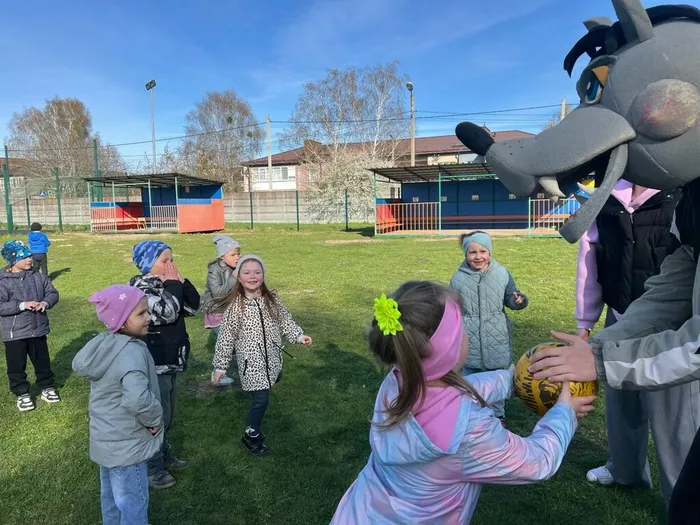 Добровольцы детям: Эстафета добрых дел в детском саду "Василек"