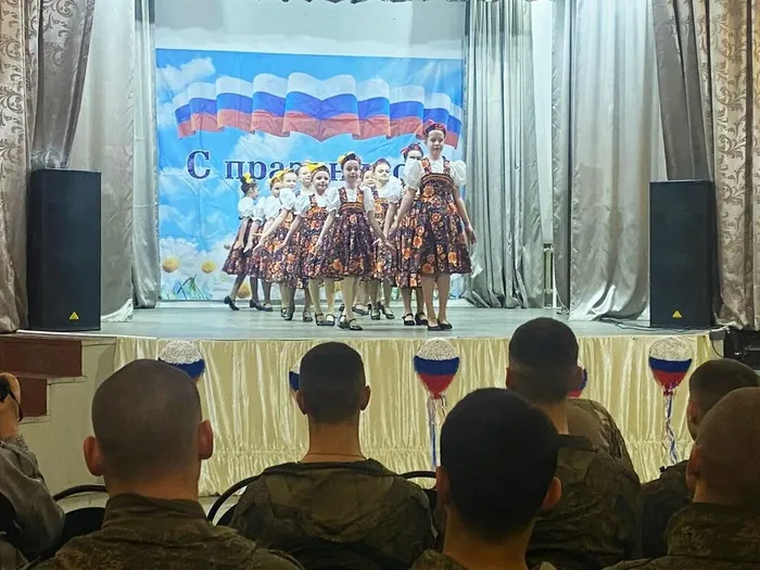 Концерт для военнослужащих: музыка, память и армейский юмор