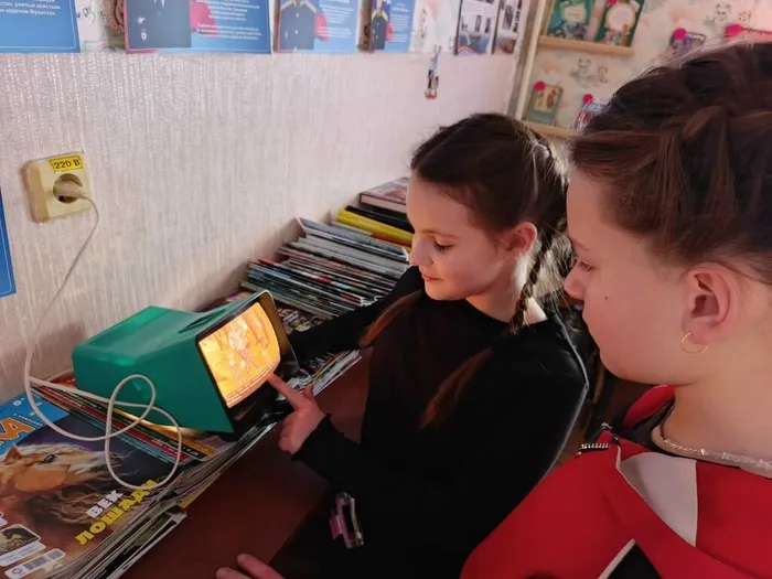 Проект "Волшебство старой плёнки: смотрим диафильмы и играем"