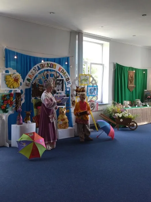 Защита выставки декоративно прикладного творчества "Калейдоскоп красок"