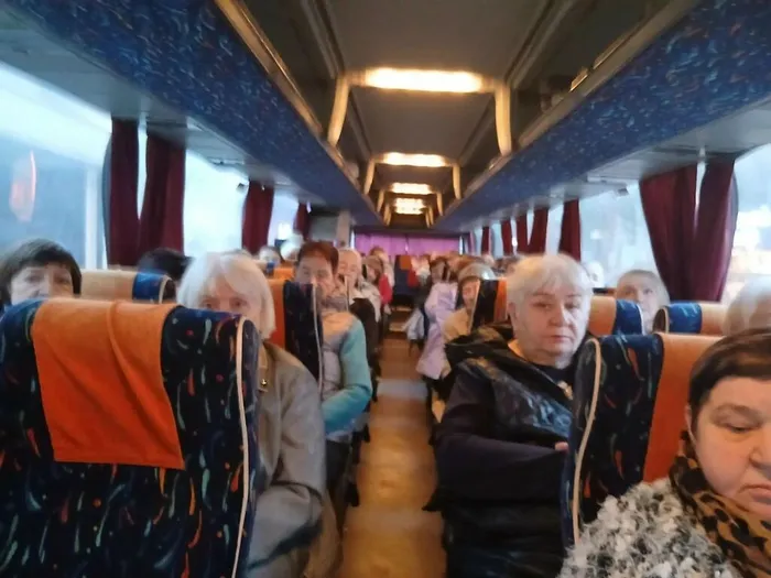 Участники проекта «Нам года не беда» в субботу посетили Театр эстрады