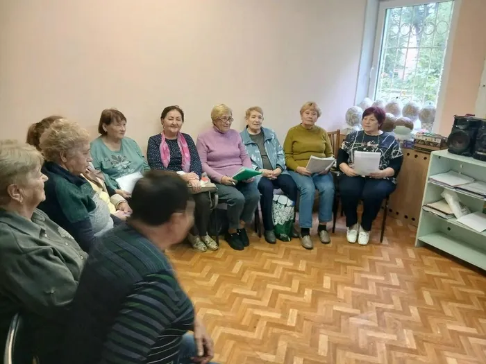 Занятие по вокалу в проекте «Нам года не беда!»