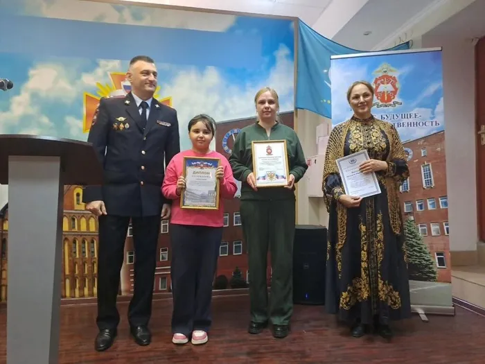 Выставка конкурса "Я люблю Россию!"