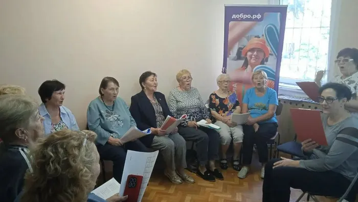 Занятие по вокалу для участниц проекта «Нам года не беда!»