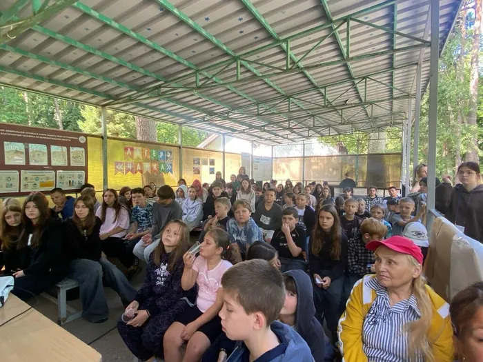 Волонтёры Муниципального добровольческого штаба/Добро.Центр встретились с ребятами в лагере «Чайка»