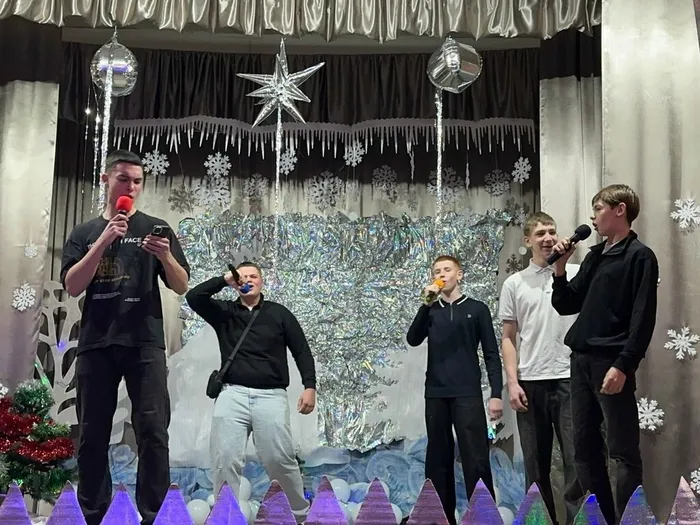 Игровая программа для молодёжи «Как-то раз под Новый год»