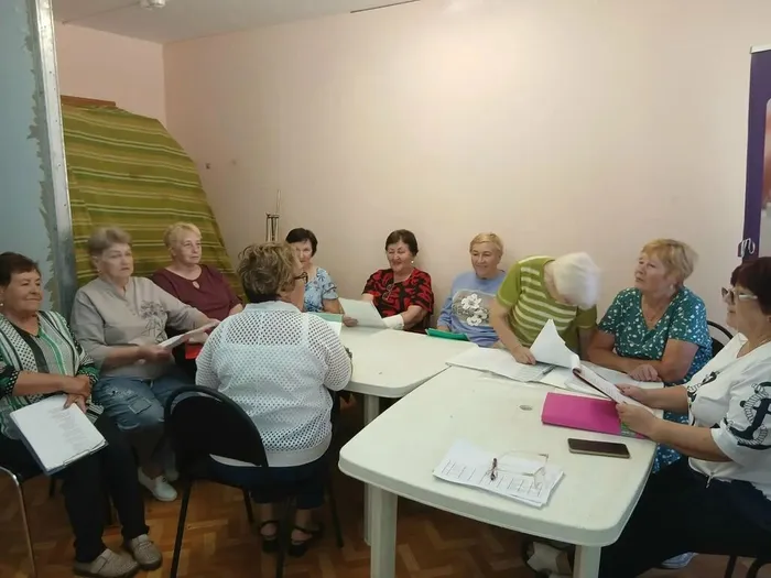 Занятие по вокалу в рамках проекта "Нам года, не беда"