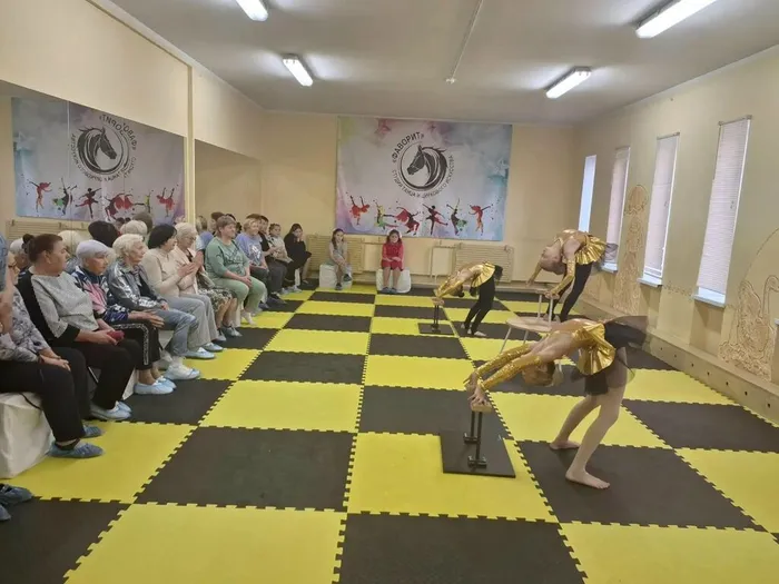 C Днем пожилого человека