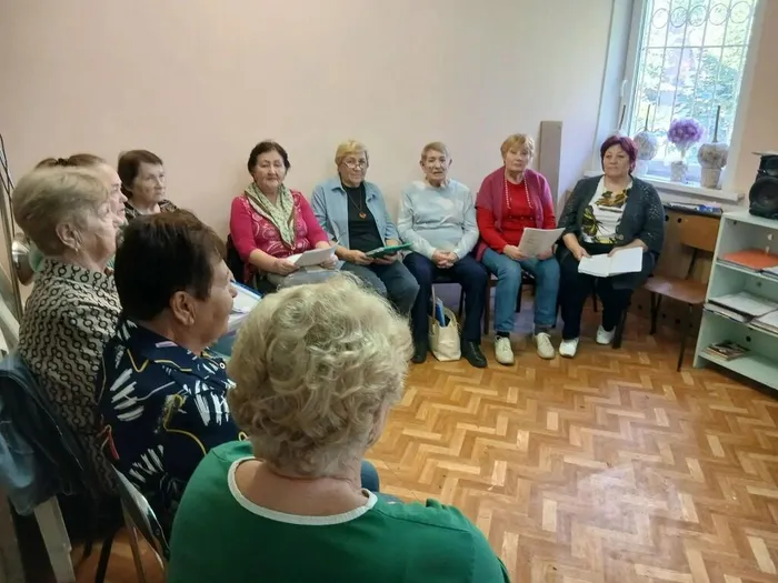 Завершилось очередное занятие по вокалу для участниц проекта «Нам года, не беда!»