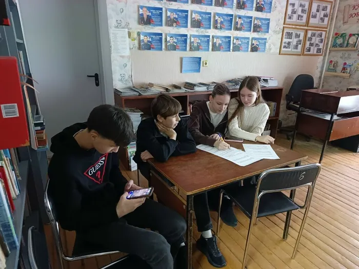 В детской библиотеке состоялся цикл мероприятий, посвященных Дню снятия блокады Ленинграда.