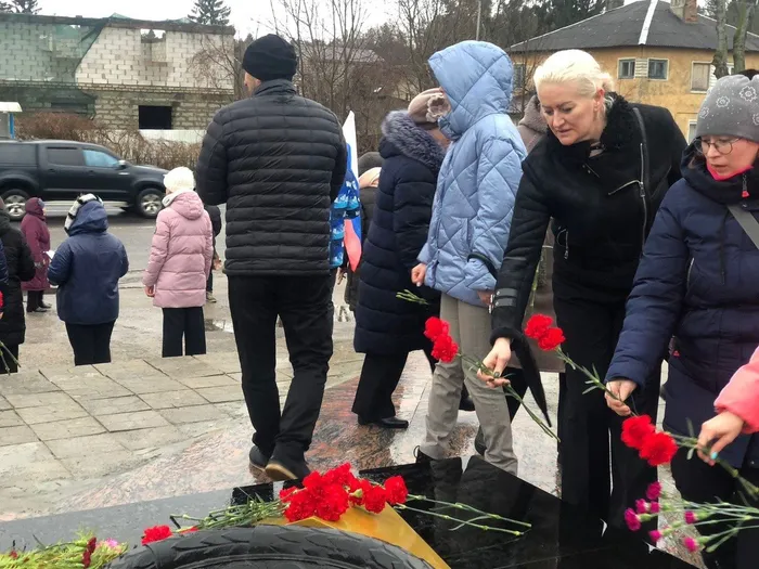 Тopжecтвeнный митинг, пocвящённый Дню зaщитникa Oтeчecтвa