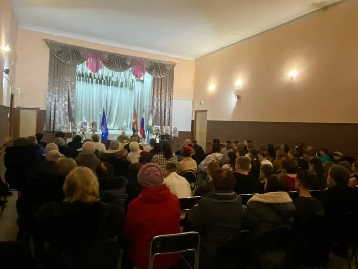 Встреча жителей округа с участником специальной военной операции