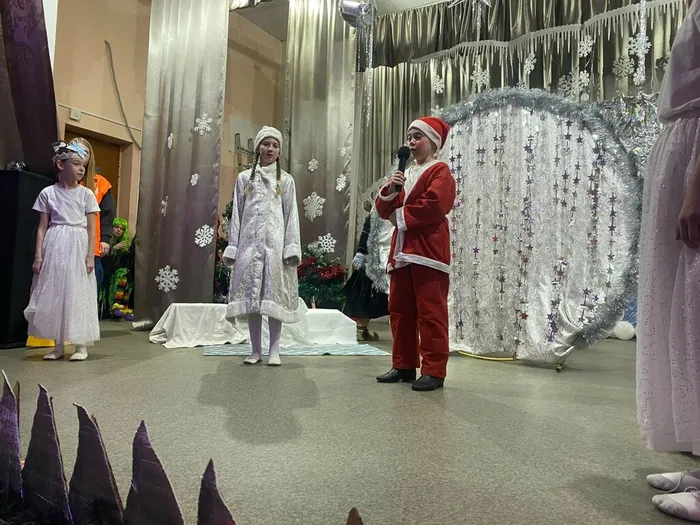 Театрализованное представление «По сказочным дорожкам...»,