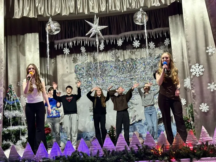 Игровая программа для молодёжи «Как-то раз под Новый год»