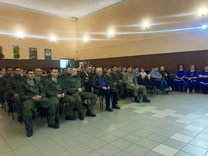 Концерт для военнослужащих: музыка, память и армейский юмор