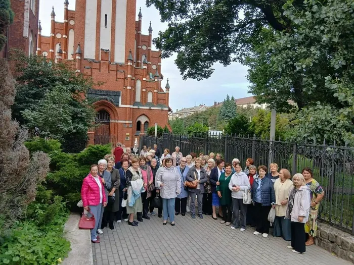 На концерте в филармонии, проект "Нам года, не беда!"