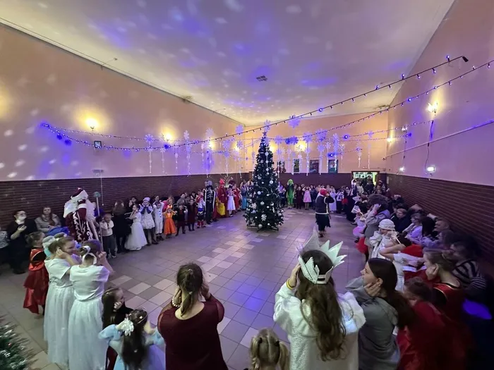 Театрализованное представление "По сказочным дорожкам...".