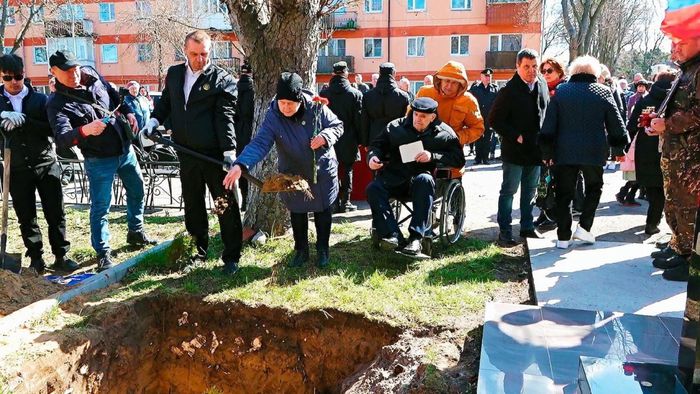 Церемония перезахоронения советских летчиков-бомбардировщиков Пе-2